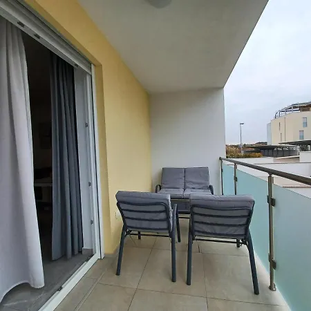 Leon 2 Apartment